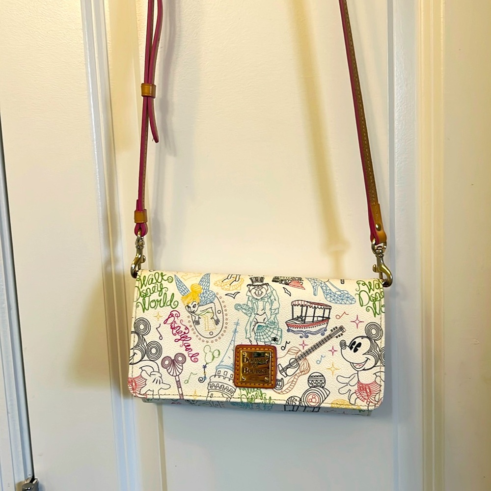 Disney Walk in the Parks Dooney & Bourke Crossbody wallet